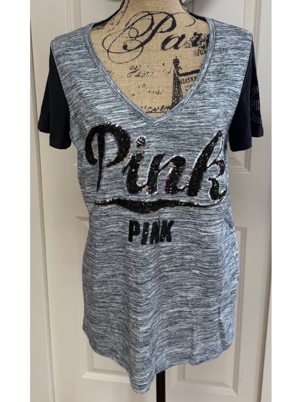 122: Victoria's Secret PINK Women's Tee - Large